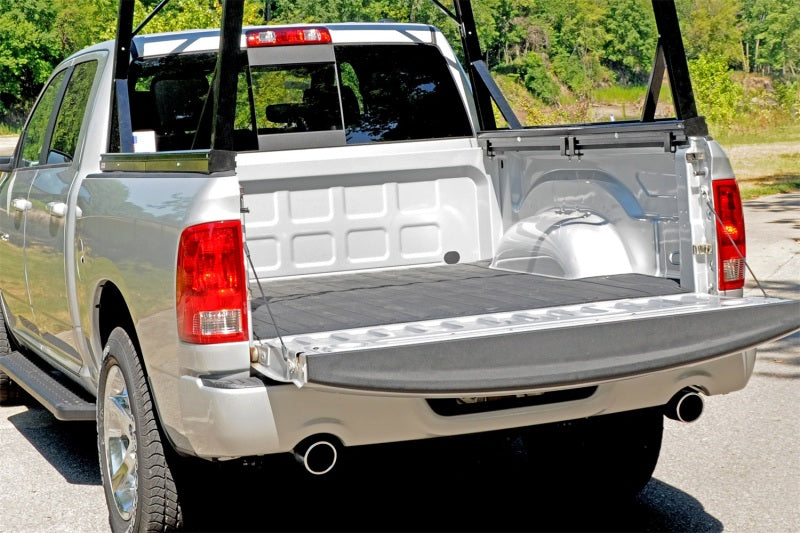 Deezee 19-23 Dodge/Ram Ram Heavyweight Bed Mat - Custom Fit 5 1/2Ft Bed (Lined Pattern)