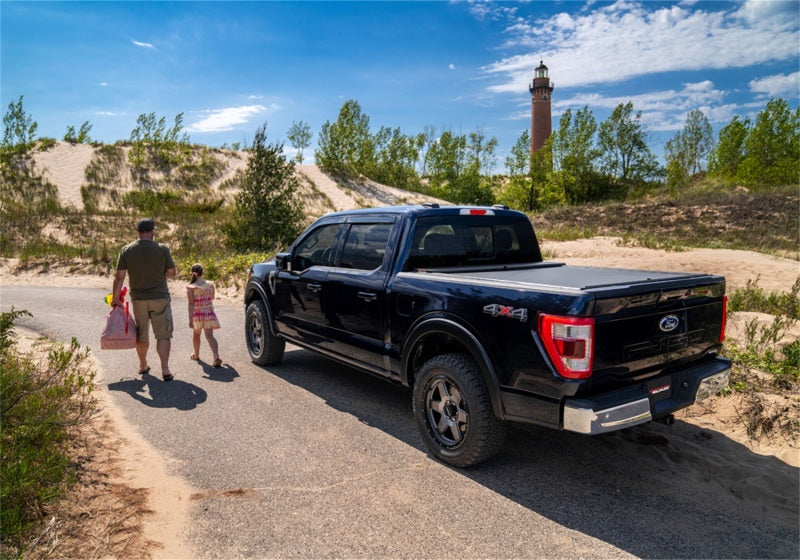 Roll-N-Lock 07-13 Chevy Silverado/Sierra 1500/2500/3500 LB 96-1/4in M-Series Tonneau Cover