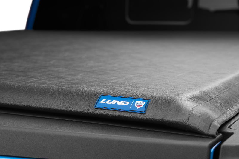 Lund 99-07 Chevy Silverado 1500 (5.8ft. Bed) Genesis Roll Up Tonneau Cover - Black